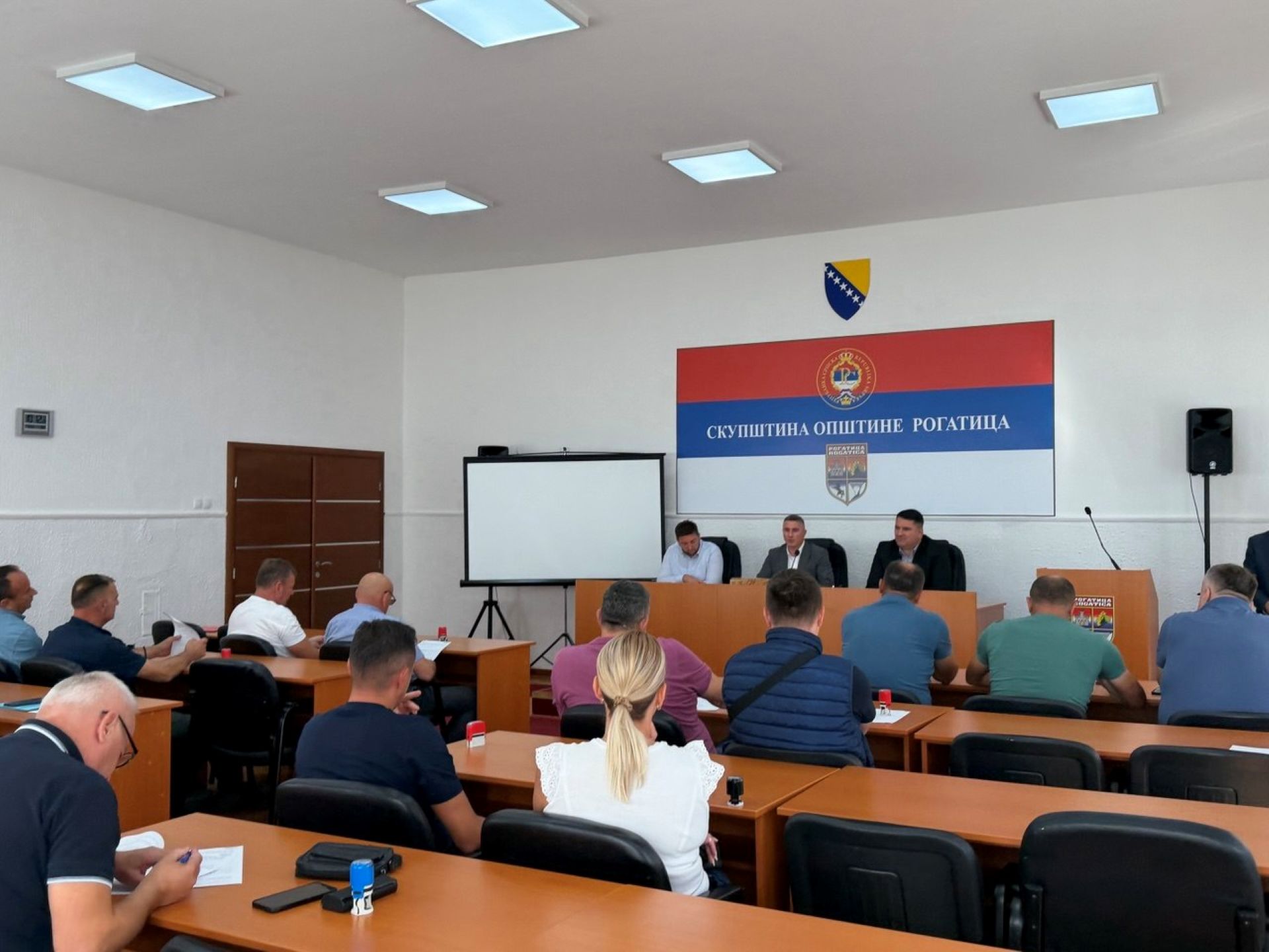 За запошљавање и подршку привреди у Рогатици одобрено преко 428.000 КМ за 62 лица